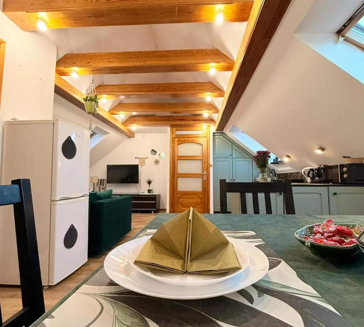 Widokowo - Apartament z tarasem i ogródkiem Tuchom